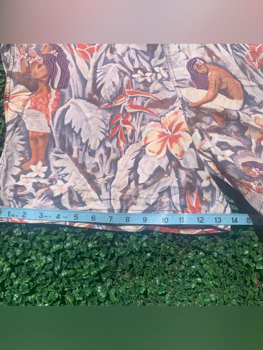Vintage SPEEDO Hawaiian Polynesian woman tropical floral print swim trunks
